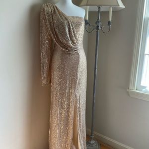 Faeriesty evening gown size S with sequins. Beautiful one shoulder elegant gown.